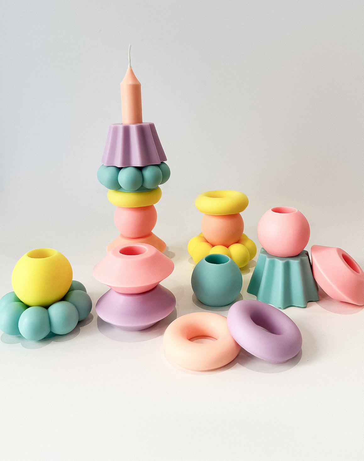 VELA PASTEL CROWN